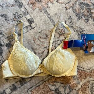 Vintage Maidenform Light Yellow Floral Bra